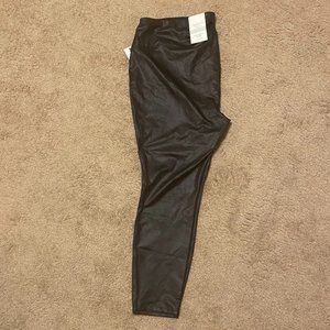 Shiny Black Ankle Length Leggings